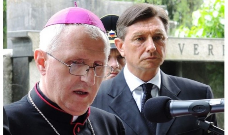 Skupaj s predsednikom Republike Slovenije Pahorjem bo nadškof Zore obeležil obletnico prve smrtne žrtve zaradi bolezni COVID-19 - Foto: Arhiv SŠK